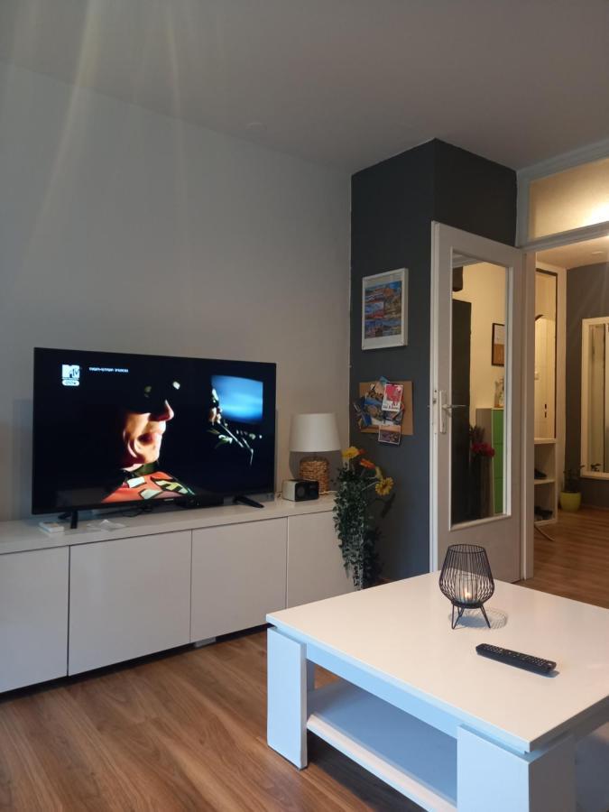 Apartment Jarun Comfort Zagreb Exteriör bild